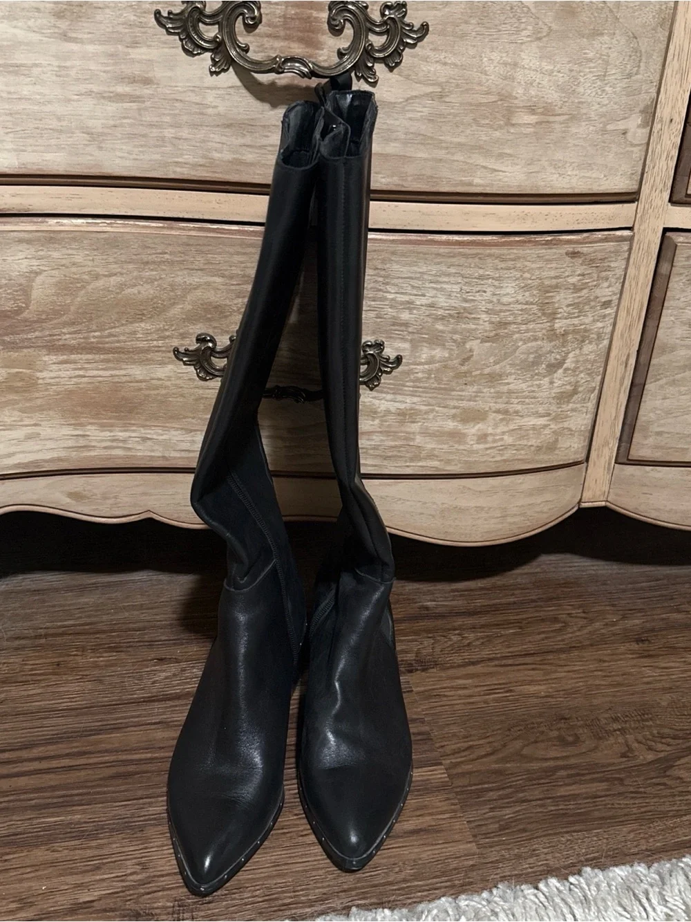 Black Knee-High Pointed Toe Women's Boots